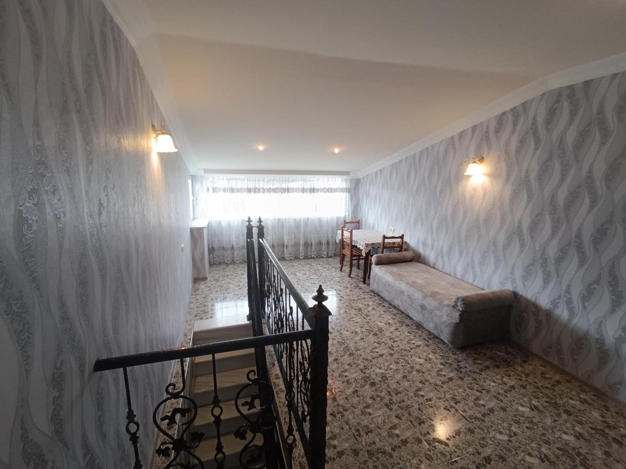 Hotel Light House Kutaisi Zewnętrze zdjęcie